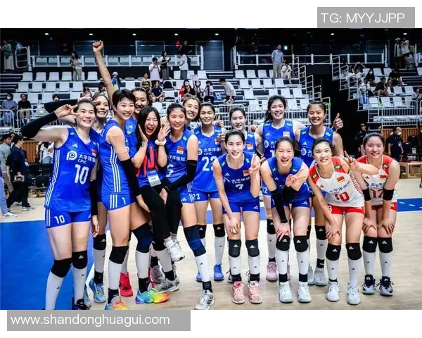 2015年世界女排大奖赛中国女排对阵美国女排精彩回顾与赛况分析