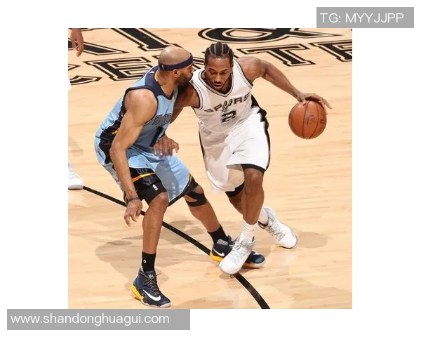 2017年季后赛灰熊与马刺第四场激战回顾与精彩瞬间分析